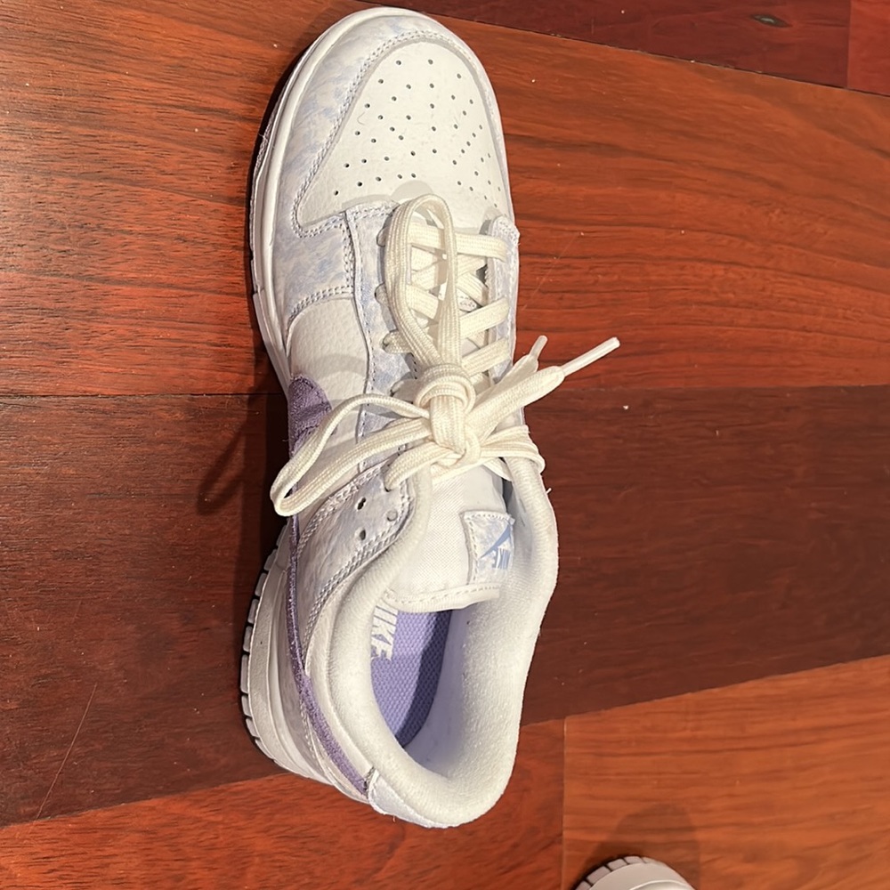 Nike Dunk Low’s OG Purple Pulse shoes - Picture 3 of 9
